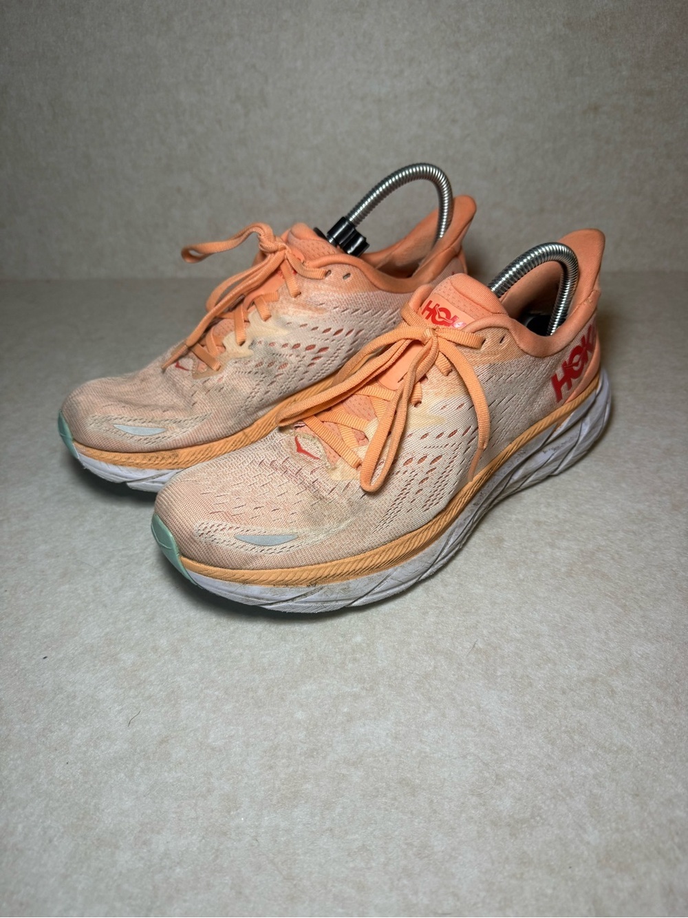 Hoka One Clifton 8 Cantaloupe Coral Pink Women Running Shoes Size 9B